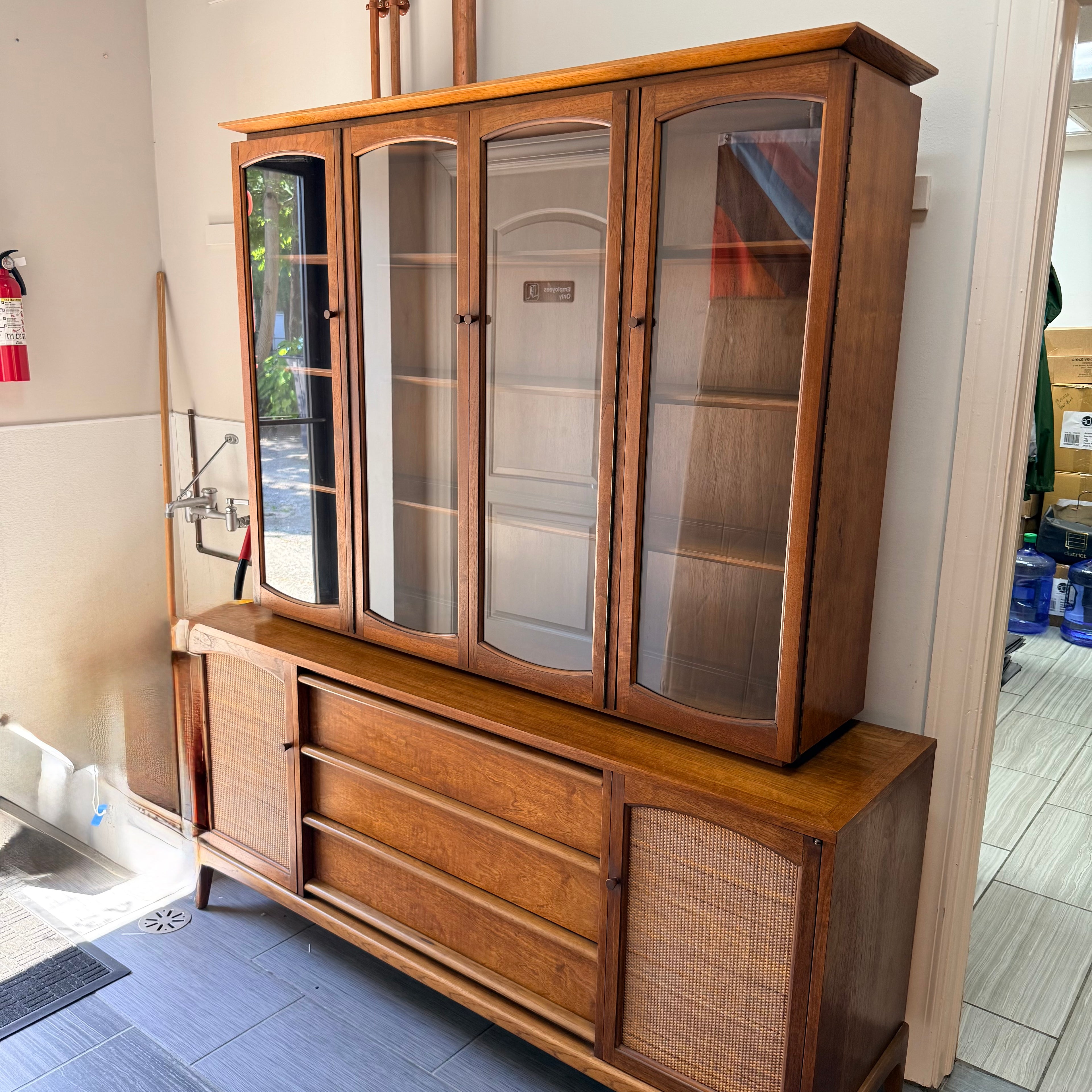 Vintage Lane 2pc Hutch