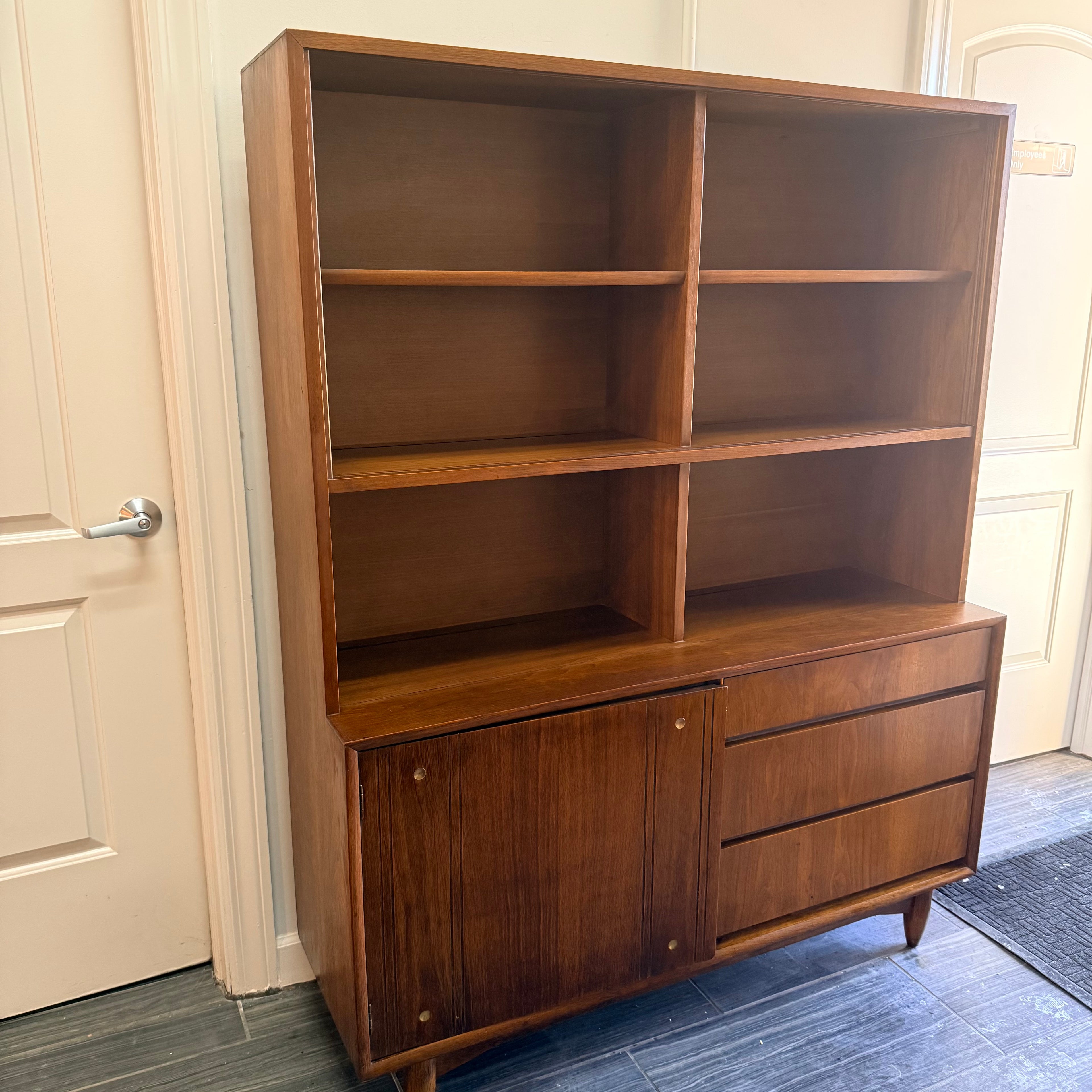 Vintage Kroehler Hutch