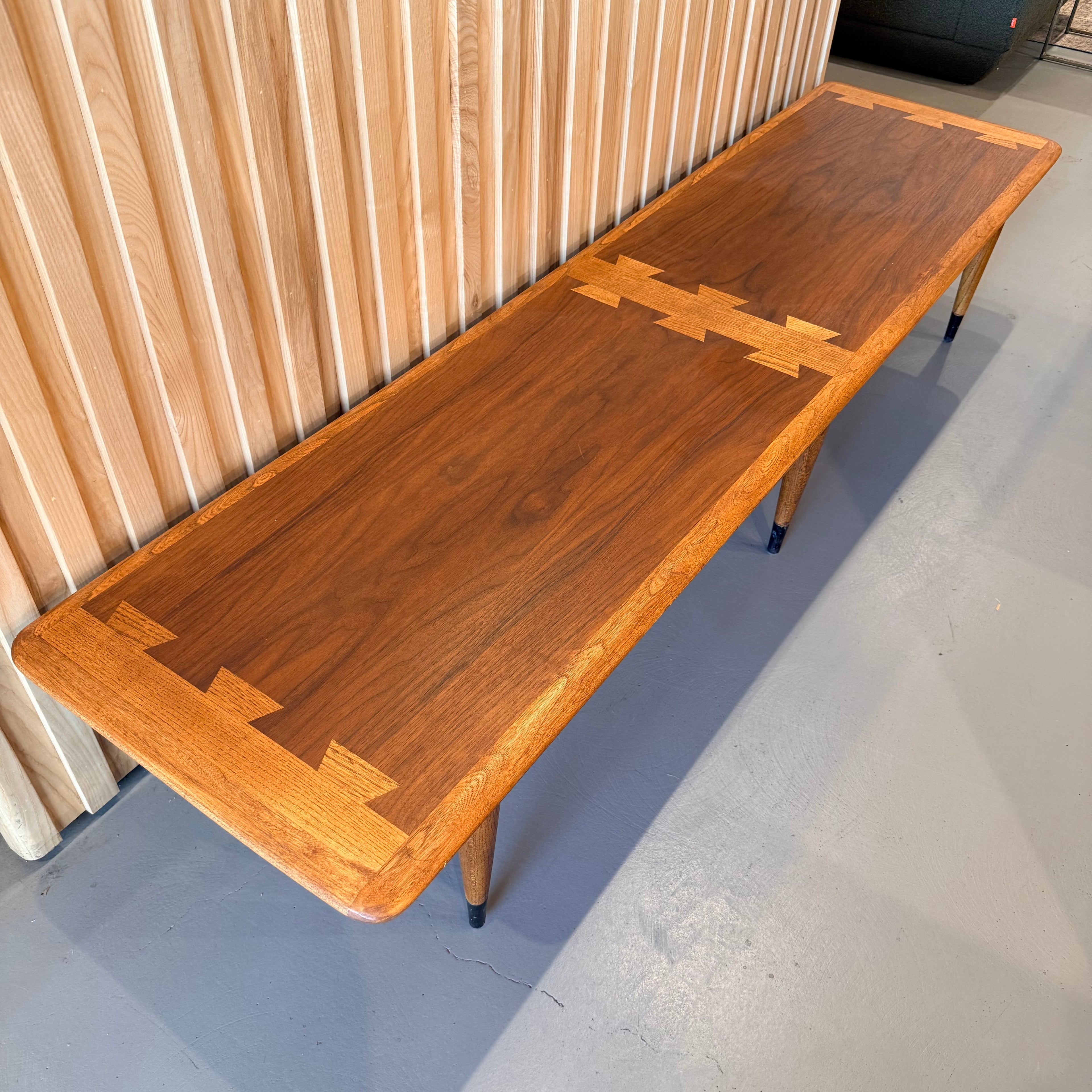 Vintage Lane Acclaim Coffee Table