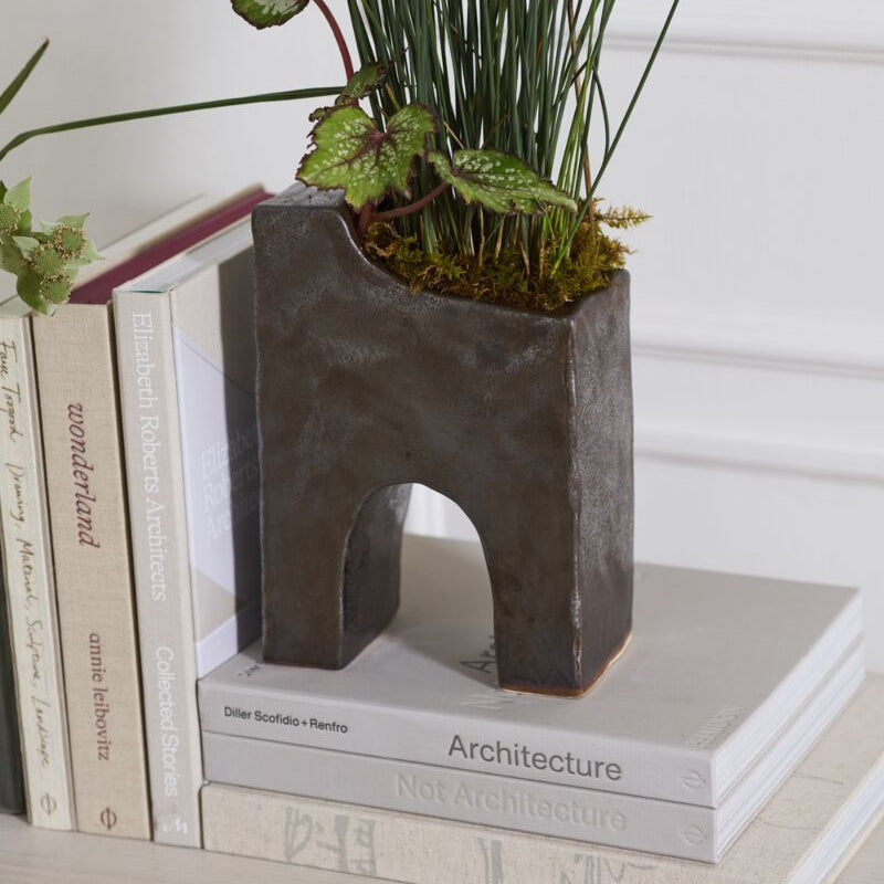 Sculpture Bookend - Dark Grey