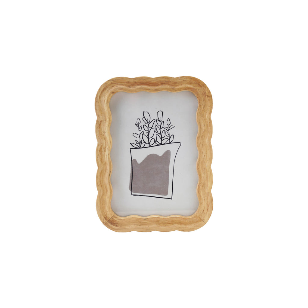 Scalloped Photo Frame